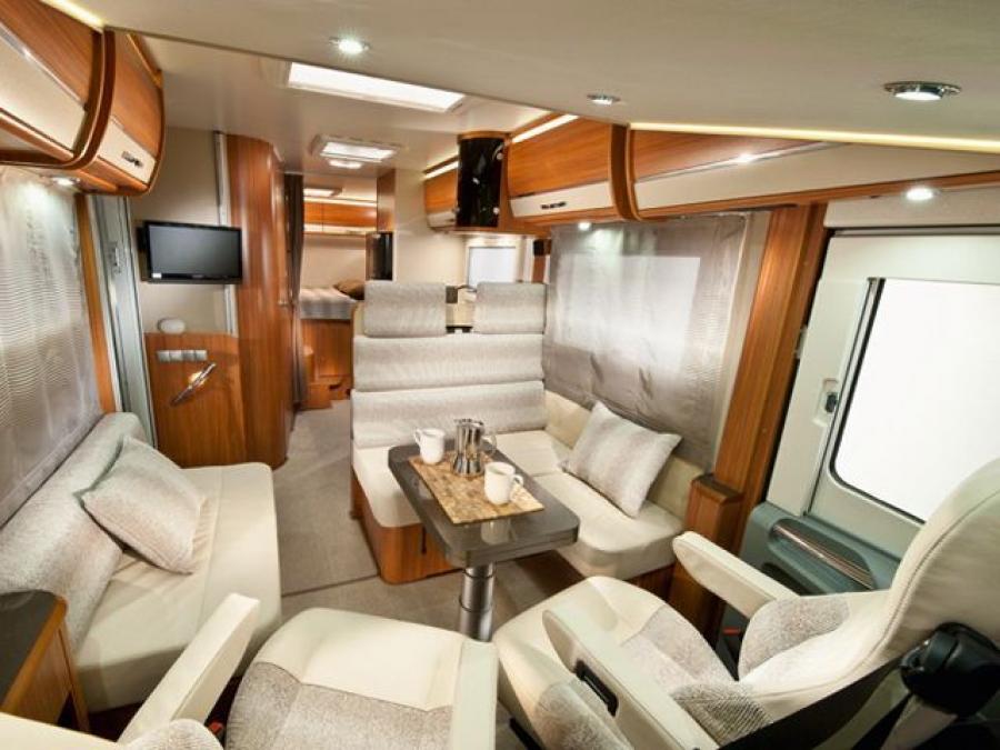 Интерьер Adria Sonic I 700 SP 2010 года  (фото 7 из 8)